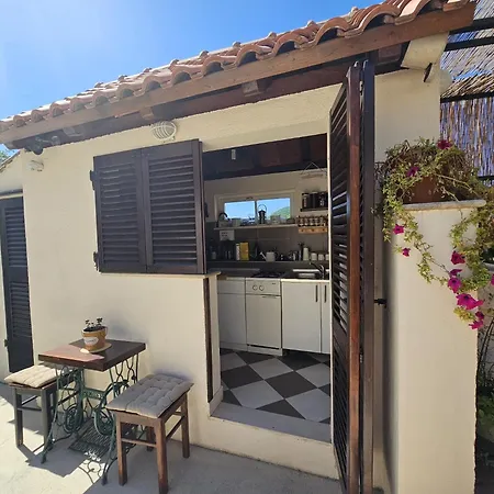 Miljas 1 Apartamento *
