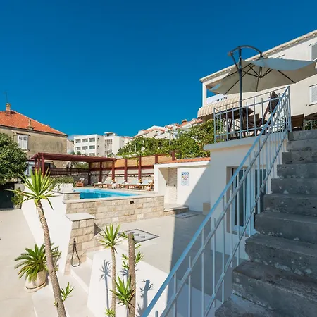 Miljas 1 Apartmán *