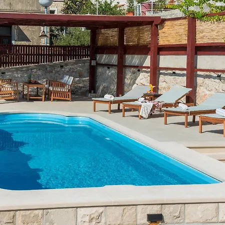 Miljas 1 Ντουμπρόβνικ