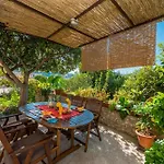 Apartman Miljas 1 *